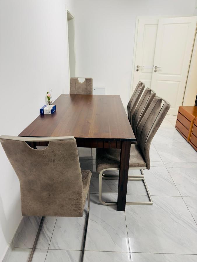 Fully Equipped Apartment 3 Rooms 5 Bed ฮัมบูร์ก ภายนอก รูปภาพ